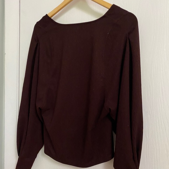 Banana Republic balloon sleeve burgundy blouse - Never Worn - Picture 2 of 4